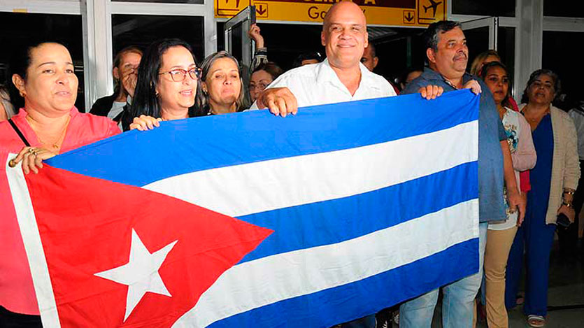 Médicos cubanos