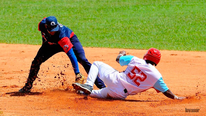 Juego de béisbol