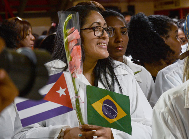 Médicos cubanos