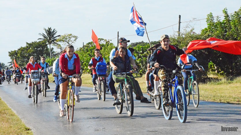 Estudiantes en bicicletas