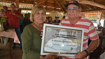 Cañeros reciben reconocimientos