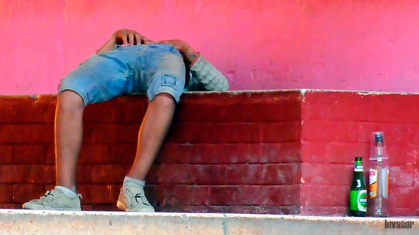 Hombre acostado
