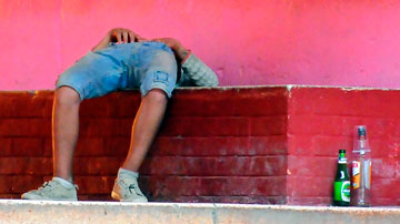 Hombre acostado