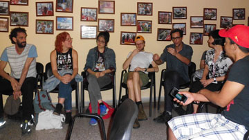Personas reunidas