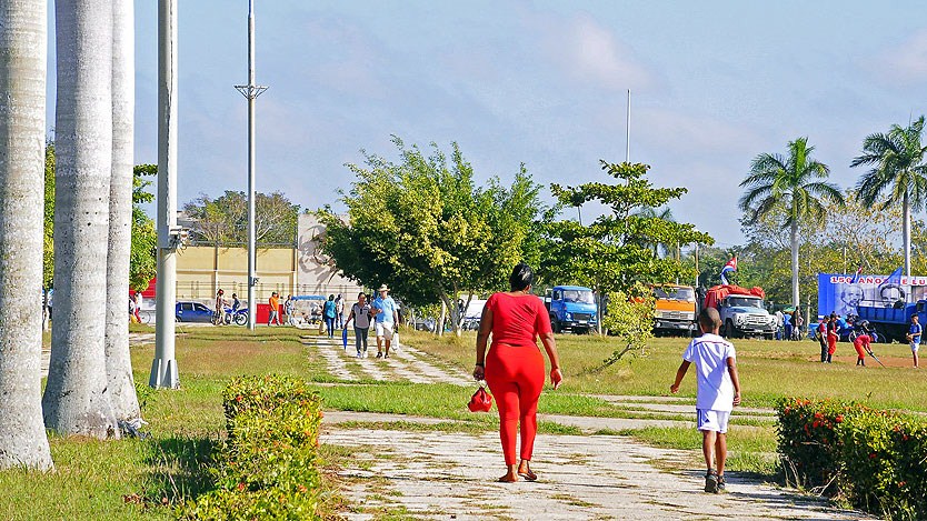 Personas caminando