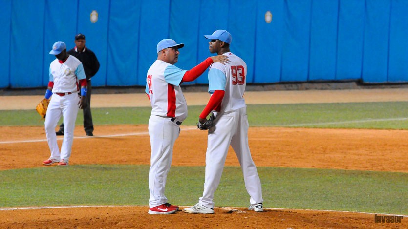 Juego de béisbol