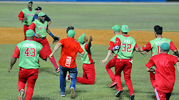 Juego de béisbol