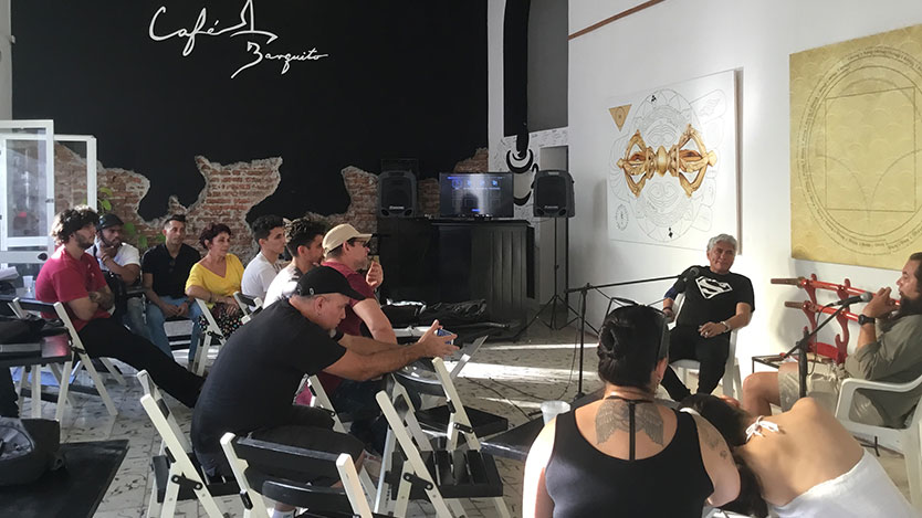 Personas reunidas