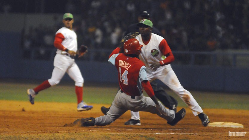 Juego de béisbol