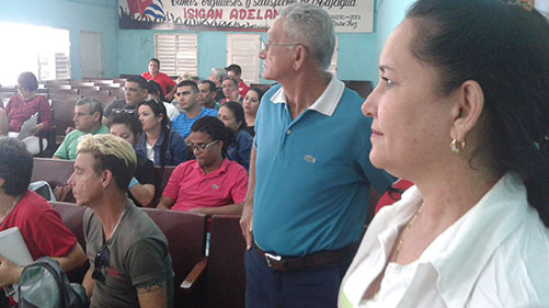 Personas reunidas