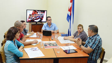 Mesa Redonda en Invasor