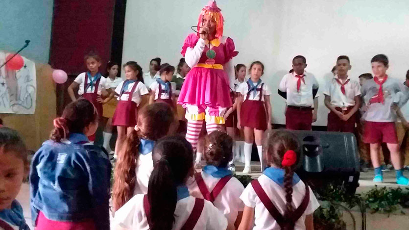 Pioneros con payasita