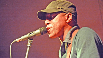 Tony Ávila y su grupo