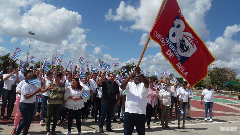 Abanderada y lista delegación avileña