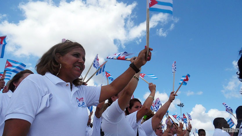 Mujeres con banderas