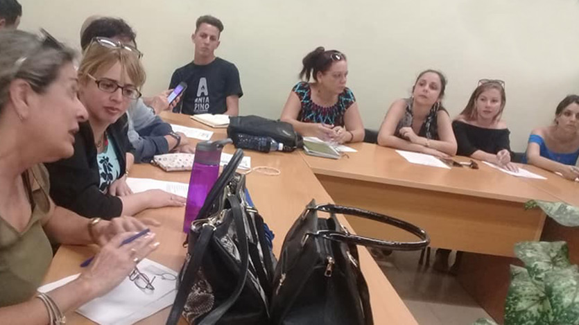 Personas reunidas