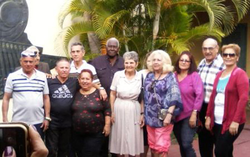 Personas reunidas