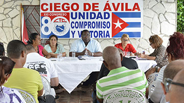 Personas reunidas