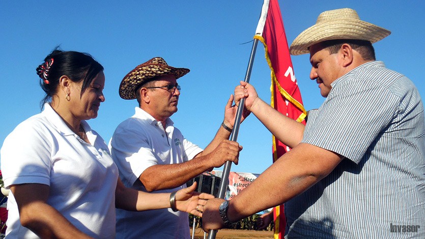 Entrega de bandera