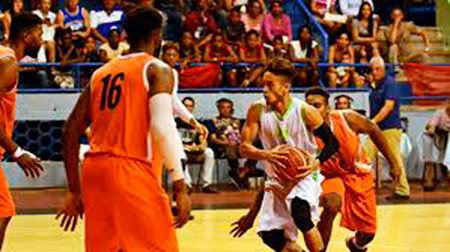 Juego de baloncesto