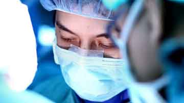 Cirujanos plásticos