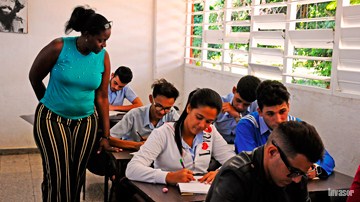 maestra, alumnos, aula