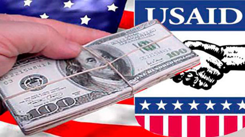 Dinero y bandera de EEUU
