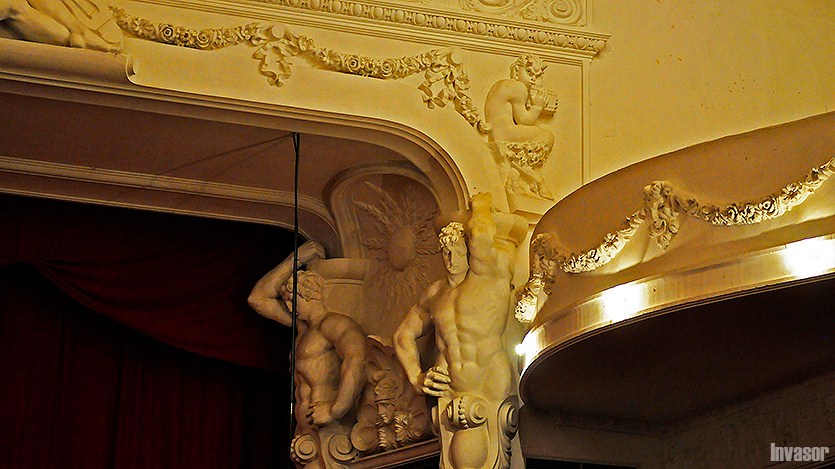 Atlantes Teatro Principal