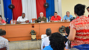 Visita de Ramiro Valdés