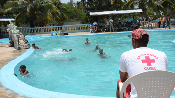 Salvavidas, piscina, niños