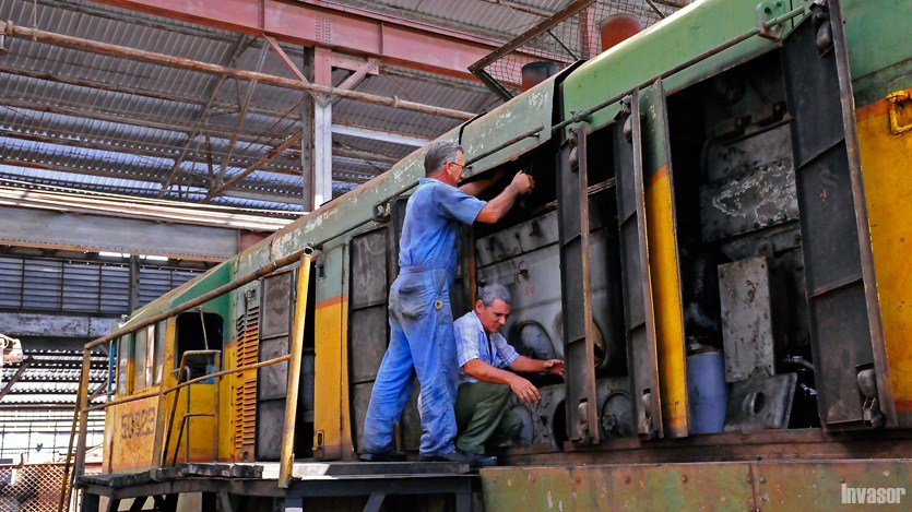 Hombre, ferrocarril