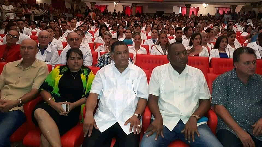 Graduación de médicos en Ciego de Ávila