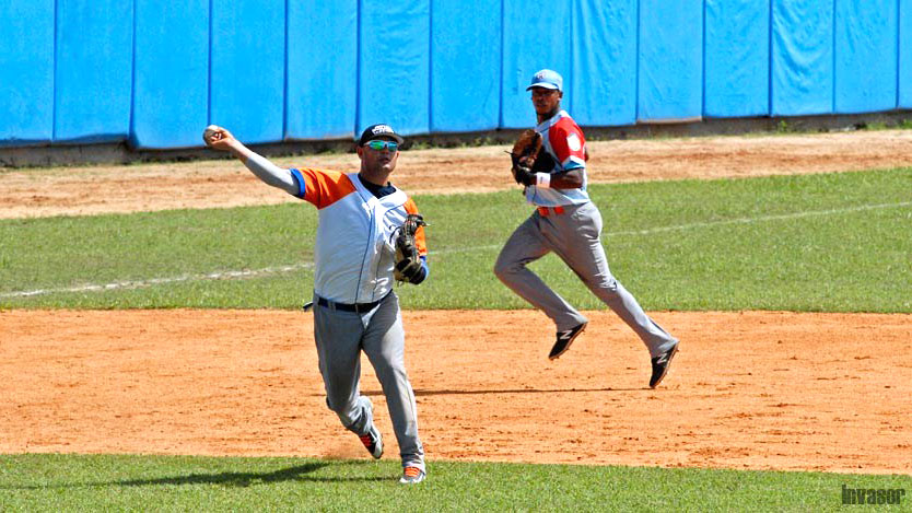 Juego de béisbol
