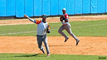 Juego de béisbol