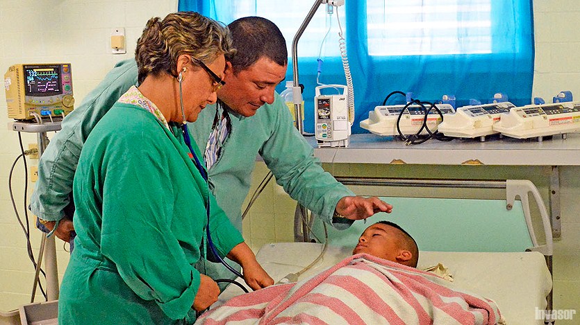 Niño, accidente de tránsito, hospital