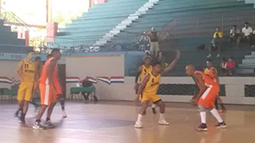 Juego de baloncesto