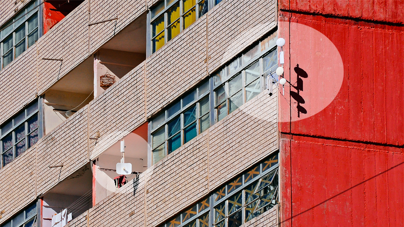 Antenas, edificio