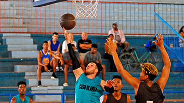 Juego de baloncesto