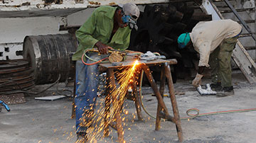 Hombres trabajando
