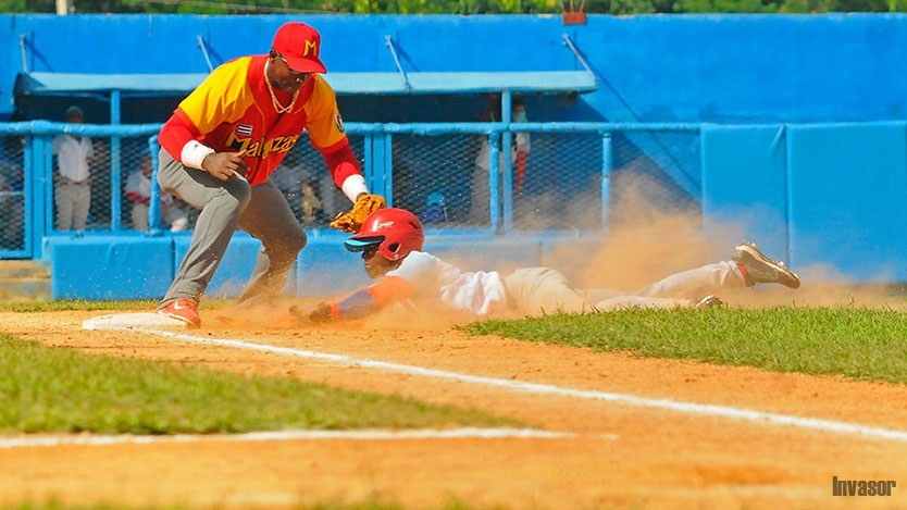 Juego de béisbol