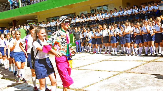 Alumnos, plaza