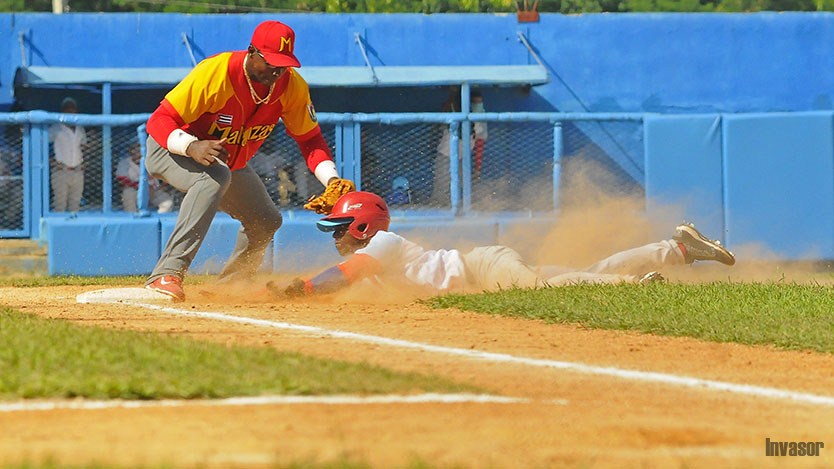 Juego de béisbol