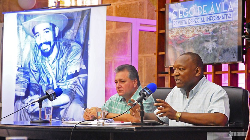 Carlos Luis Garrido hablando