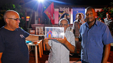 Entregan premio del barrio