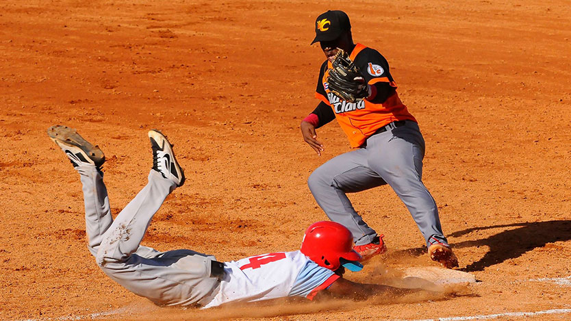 Juego de béisbol