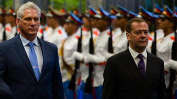Miguel Díaz-Canel y Dmitri Medvedev