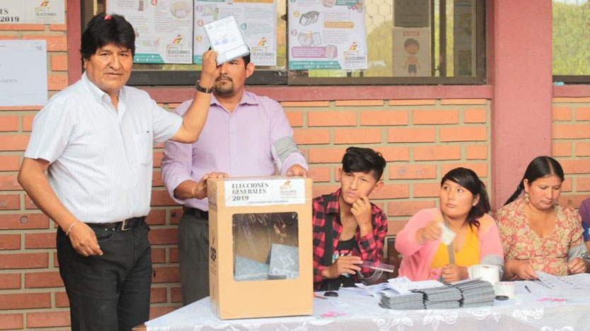 Evo Morales votó
