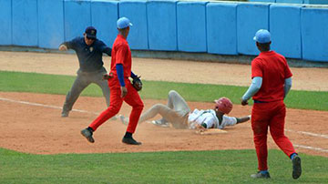 Juego de béisbol