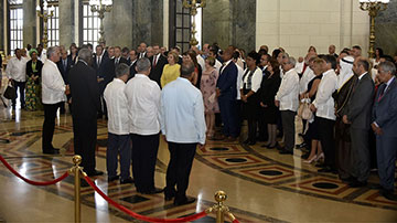 Miguel Díaz-Canel e invitados en el Capitolio