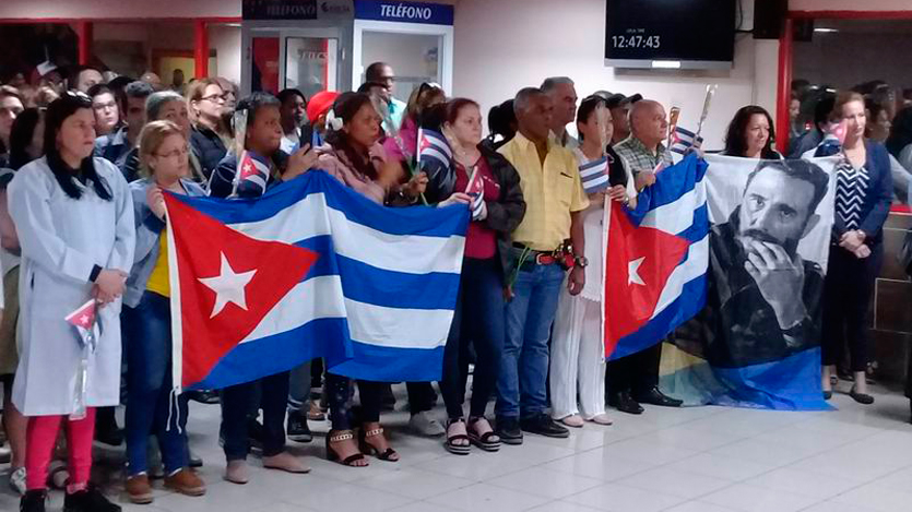 Médicos cubanos